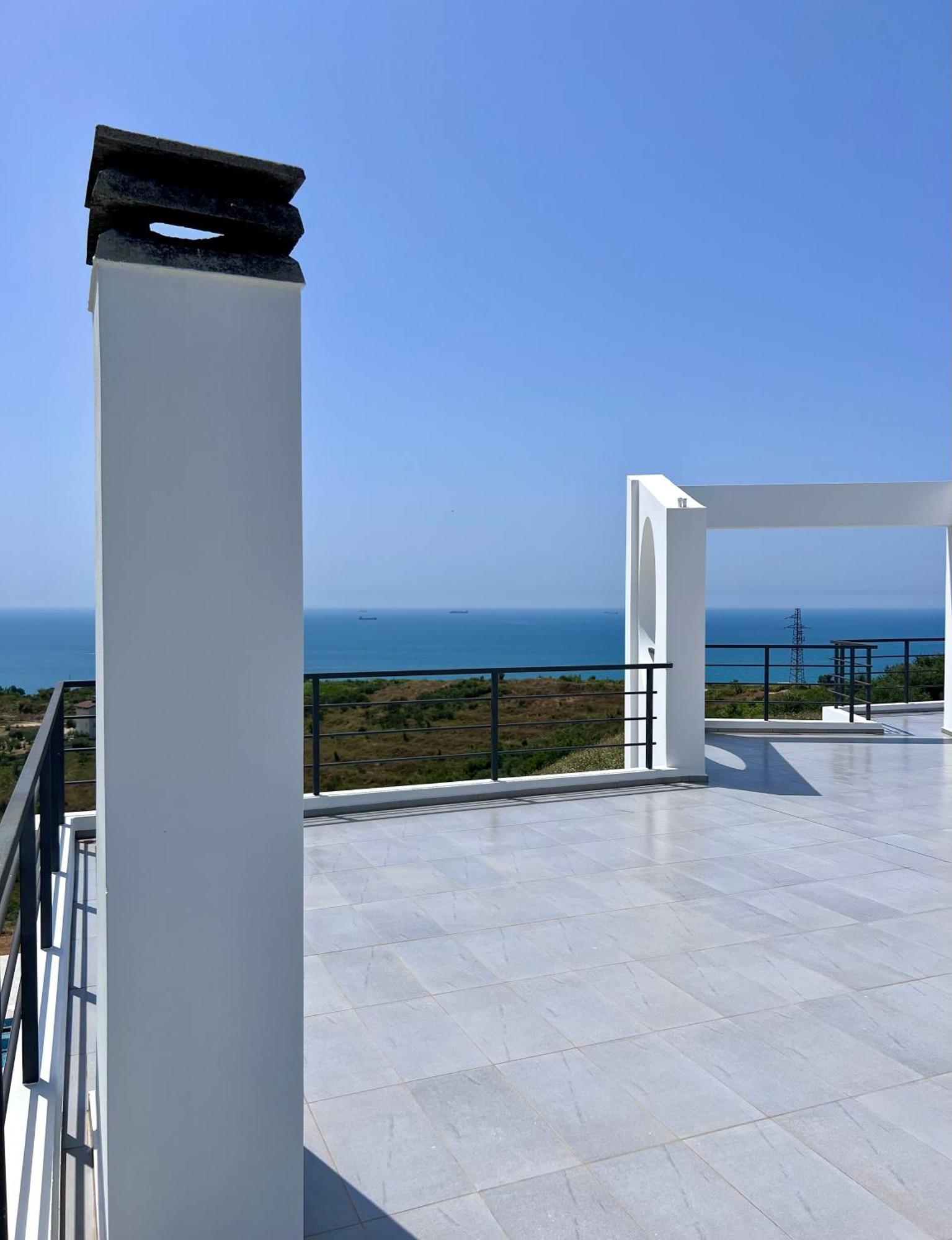 Villa Esmi Durres Kryemëdhej Eksteriør bilde