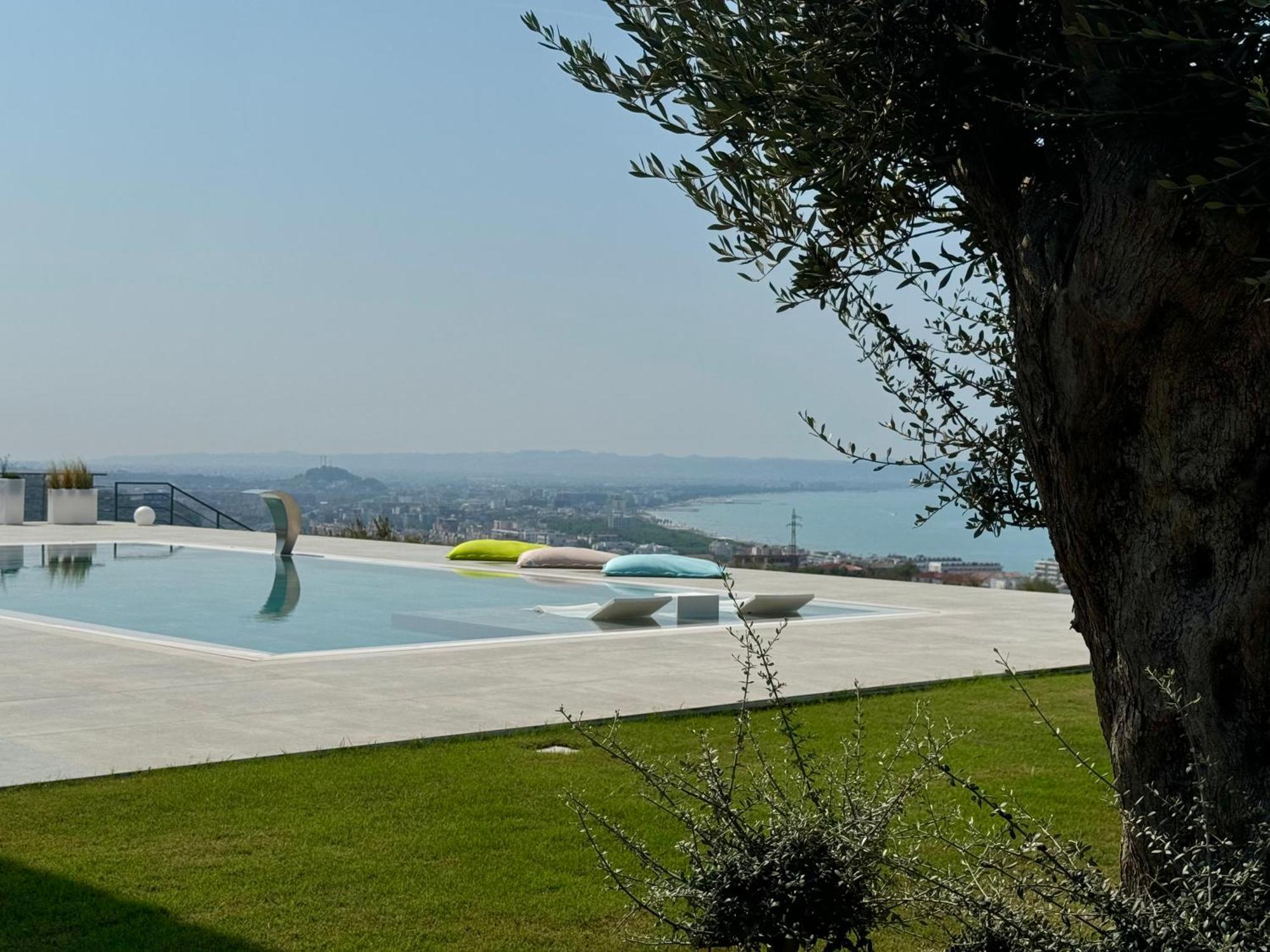 Villa Esmi Durres Kryemëdhej Eksteriør bilde